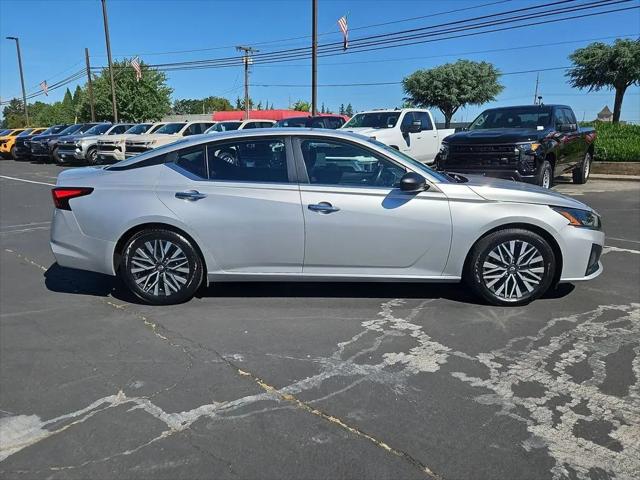 2024 Nissan Altima SV FWD