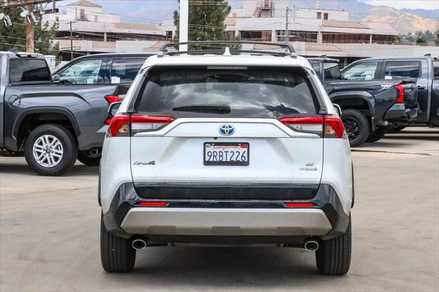 2024 Toyota RAV4 Hybrid SE