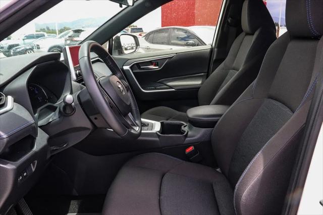 2024 Toyota RAV4 Hybrid SE