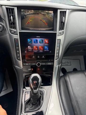 2020 INFINITI Q60 LUXE