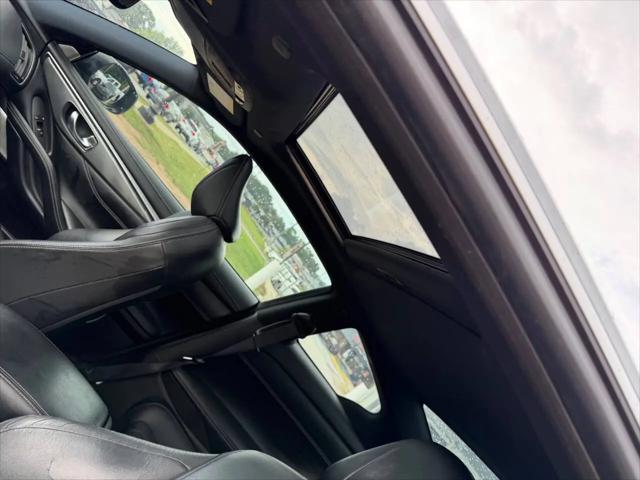 2020 INFINITI Q60 LUXE