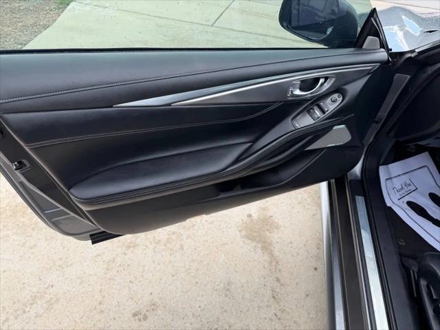 2020 INFINITI Q60 LUXE