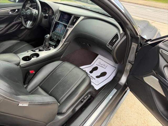2020 INFINITI Q60 LUXE