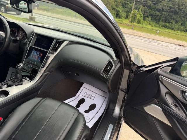 2020 INFINITI Q60 LUXE