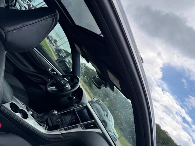 2020 INFINITI Q60 LUXE
