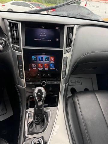 2020 INFINITI Q60 LUXE