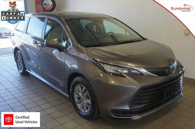 2021 Toyota Sienna LE for sale in Battle Creek, MI