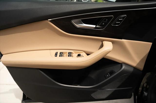2023 Audi Q8 Premium Plus 55 TFSI quattro Tiptronic