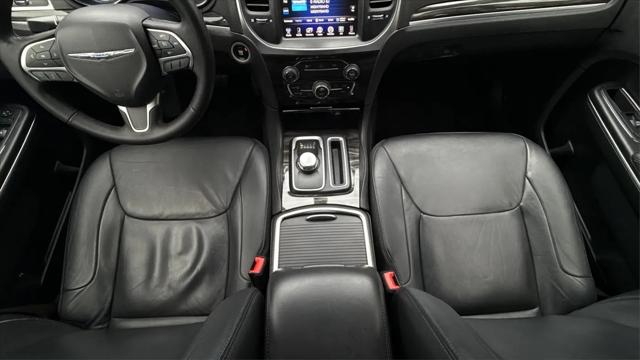 2015 Chrysler 300 Limited