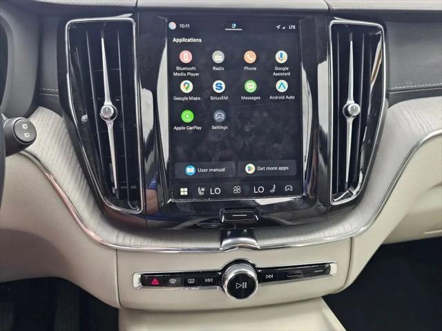 2024 Volvo XC60 Recharge T8 Ultimate Dark Theme
