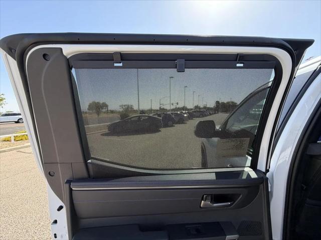 2026 Toyota Tundra Platinum Hybrid CrewMax 5.5' Bed