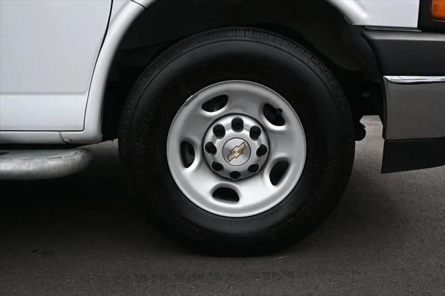 2025 Chevrolet Express Cargo Van RWD 2500 Regular Wheelbase WT