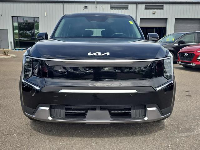 2024 Kia EV9 Light Long Range