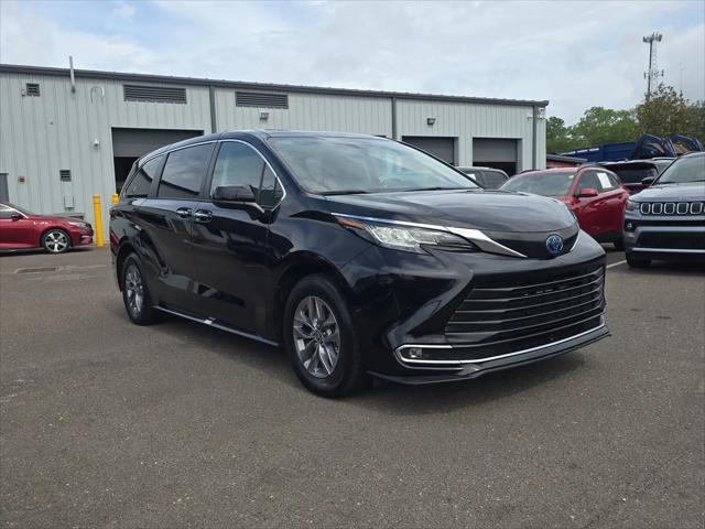 2022 Toyota Sienna XLE