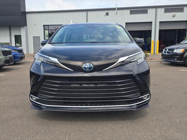 2022 Toyota Sienna XLE