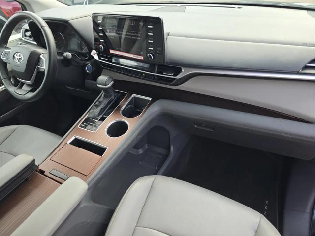 2022 Toyota Sienna XLE