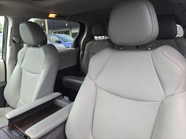 2022 Toyota Sienna XLE