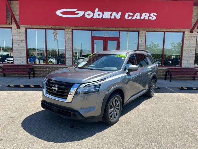 2022 Nissan Pathfinder SV 4WD for sale in Middleton, WI