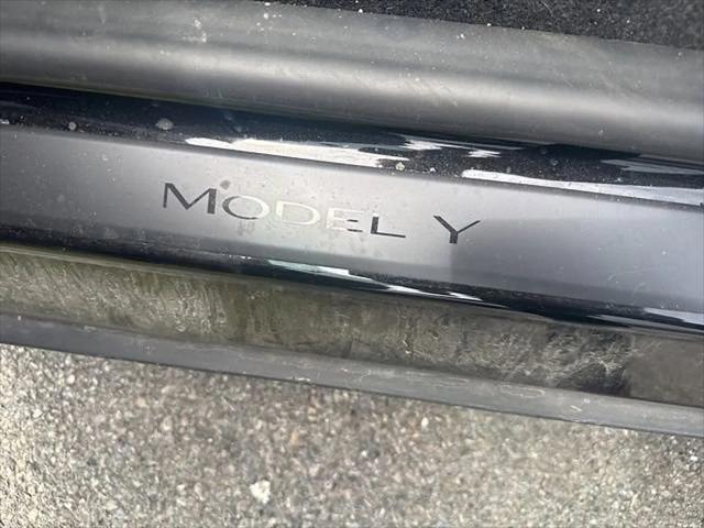 2026 Tesla Model Y Premium Rear-Wheel Drive