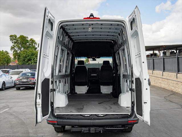 2025 Mercedes-Benz Sprinter 2500 High Roof 4-Cyl Diesel HO