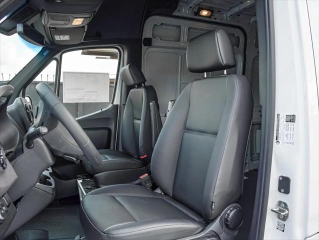 2025 Mercedes-Benz Sprinter 2500 High Roof 4-Cyl Diesel HO