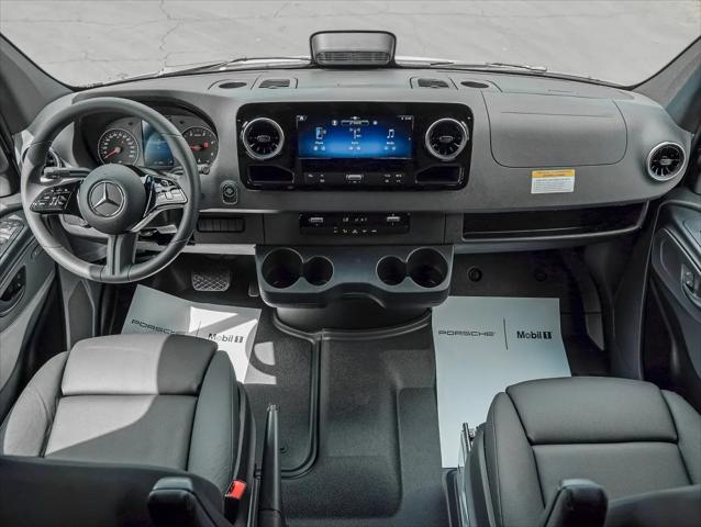 2025 Mercedes-Benz Sprinter 2500 Standard Roof 4-Cyl Diesel HO