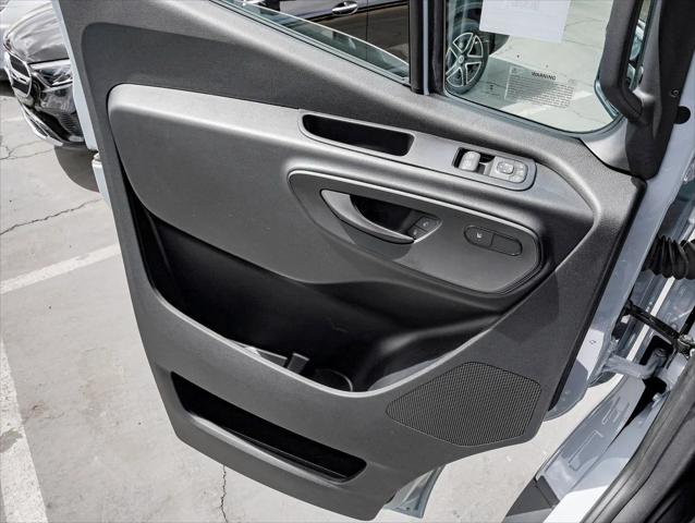 2025 Mercedes-Benz Sprinter 2500 Standard Roof 4-Cyl Diesel HO