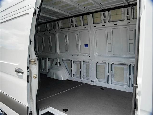 2025 Mercedes-Benz Sprinter 2500 High Roof 4-Cyl Diesel HO