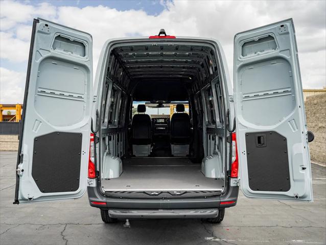2025 Mercedes-Benz Sprinter 2500 High Roof 4-Cyl Diesel HO