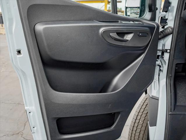 2025 Mercedes-Benz Sprinter 2500 High Roof 4-Cyl Diesel HO