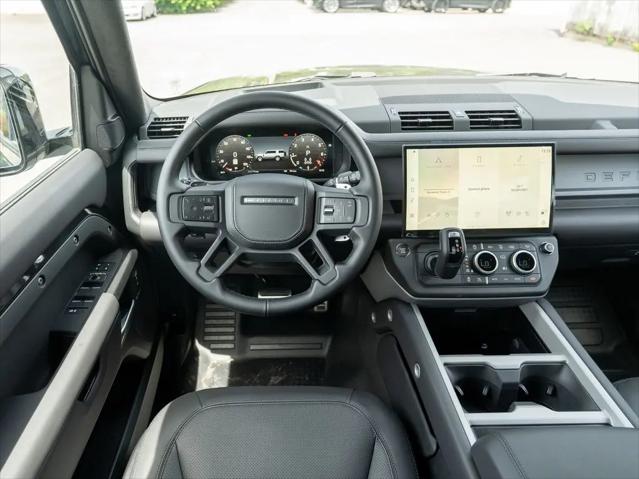 2026 Land Rover Defender P500 V8