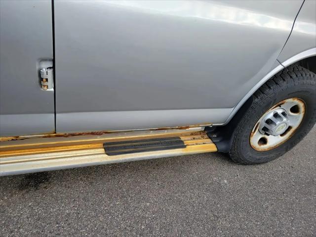 2011 Chevrolet Express LS
