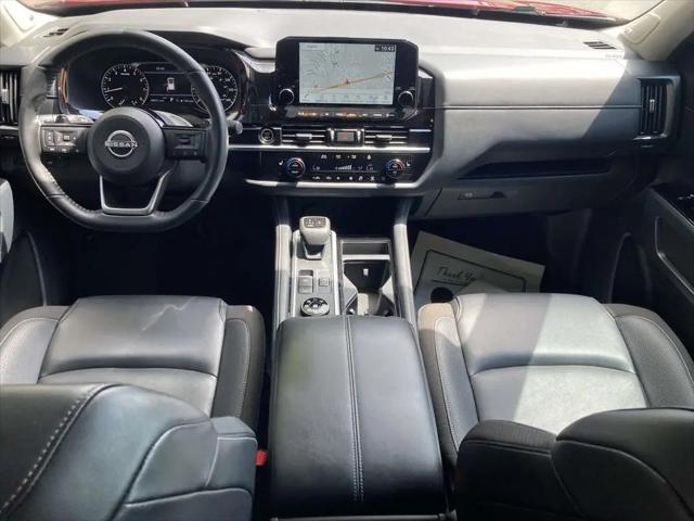 2024 Nissan Pathfinder SL 4WD