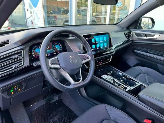 2024 Volkswagen Atlas Cross Sport 2.0T SE w/Technology