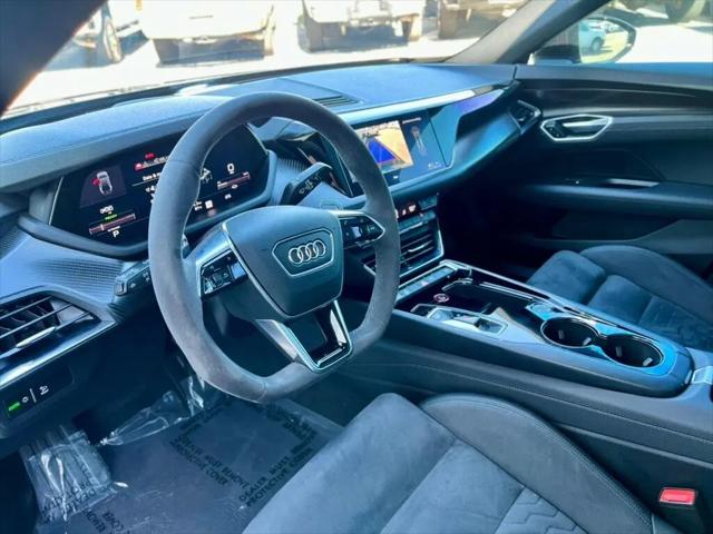 2022 Audi e-tron GT Premium Plus quattro