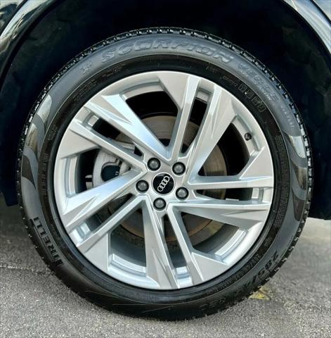 2022 Audi Q7 Premium 45 TFSI quattro Tiptronic