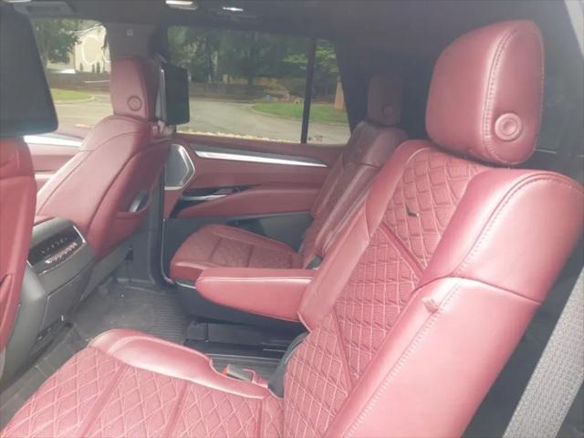 2025 Cadillac Escalade Sport
