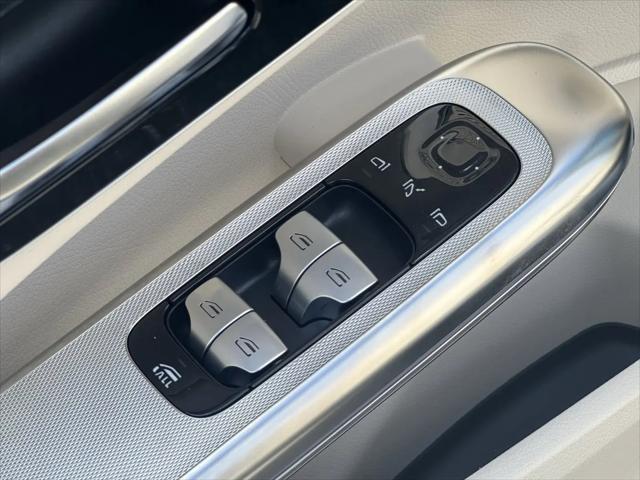 2026 Mercedes-Benz E-CLASS E 300 CLE 300