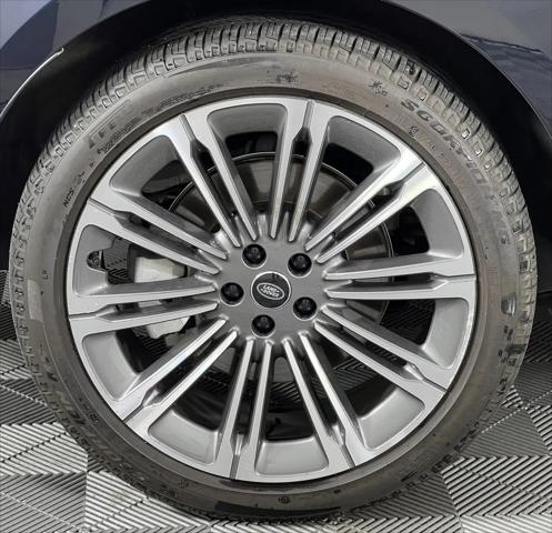 2025 Land Rover Range Rover P530 SE
