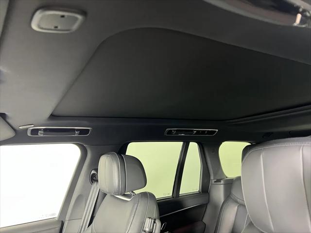 2025 Land Rover Range Rover P530 SE