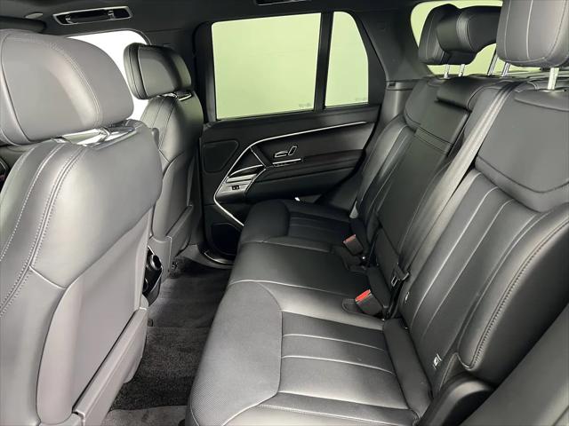 2025 Land Rover Range Rover P530 SE
