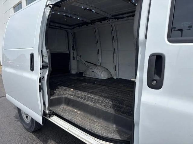 2022 Chevrolet Express Cargo Van RWD 2500 Regular Wheelbase WT
