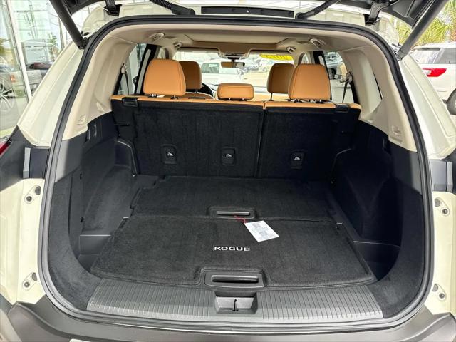 2023 Nissan Rogue Platinum FWD