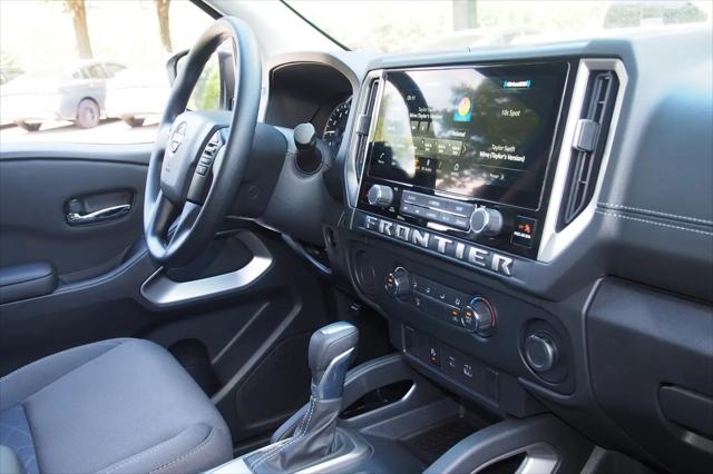 2026 Nissan Frontier Crew Cab SV 4x2