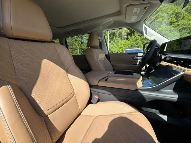 2026 INFINITI QX80 LUXE AWD