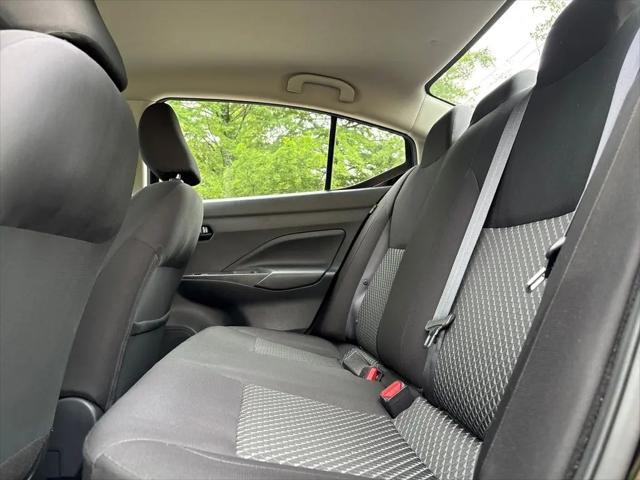 2021 Nissan Versa S Xtronic CVT