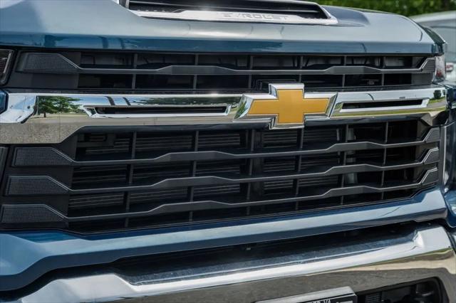 2026 Chevrolet Silverado 2500HD Crew Cab, Standard Bed, LT, 4WD