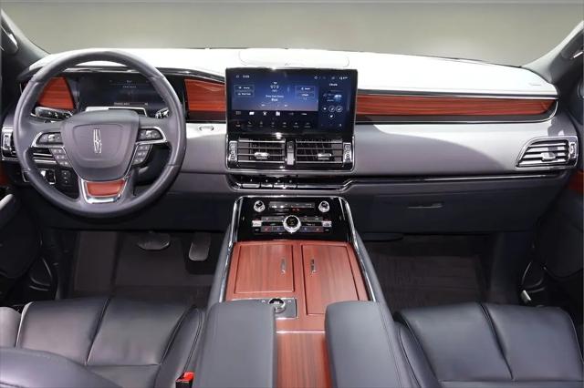 2024 Lincoln Navigator Premiere