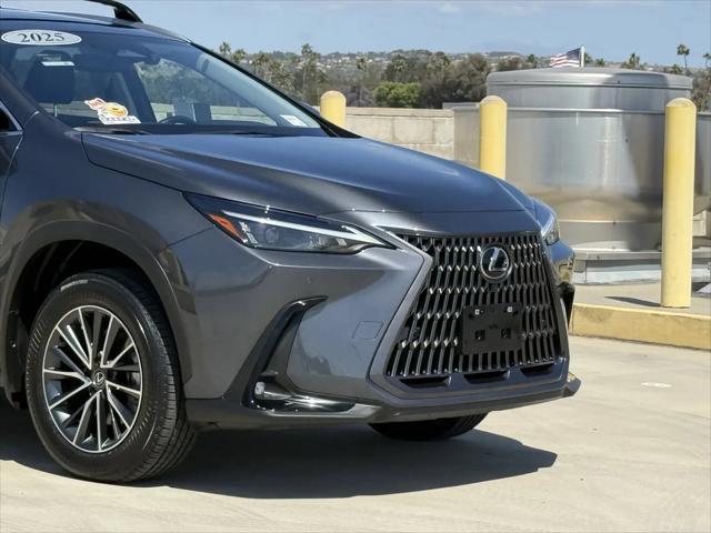 2025 Lexus NX 350h Premium