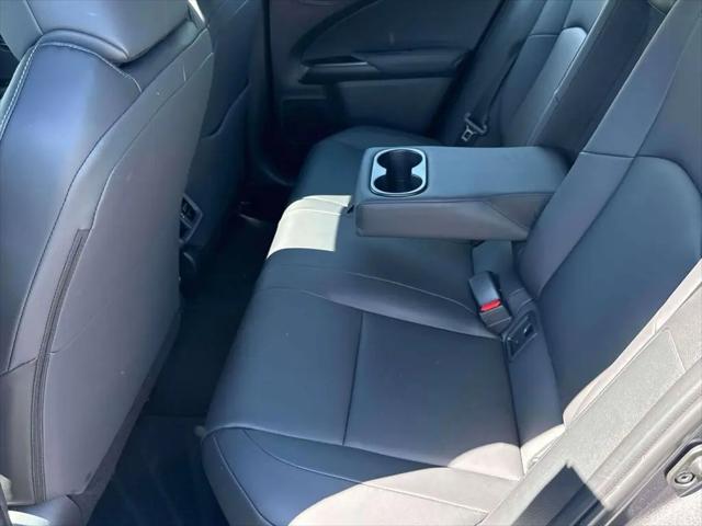 2025 Lexus 300 Premium